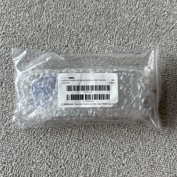 NWT Fashion Nova Blue Light Glasses - Picture 2 of 2